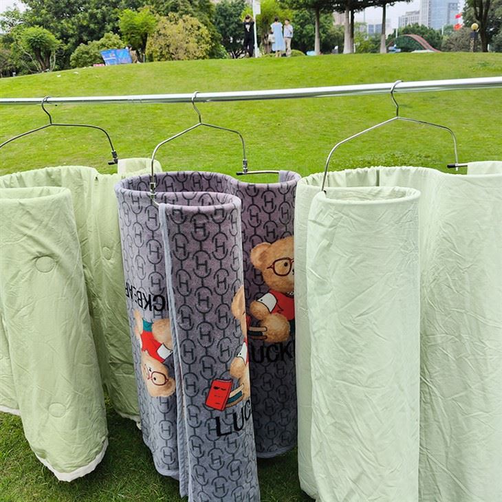 Space Saving Spiral Quilt Drying Rack Space Saving Spiral Quilt Drying Rack